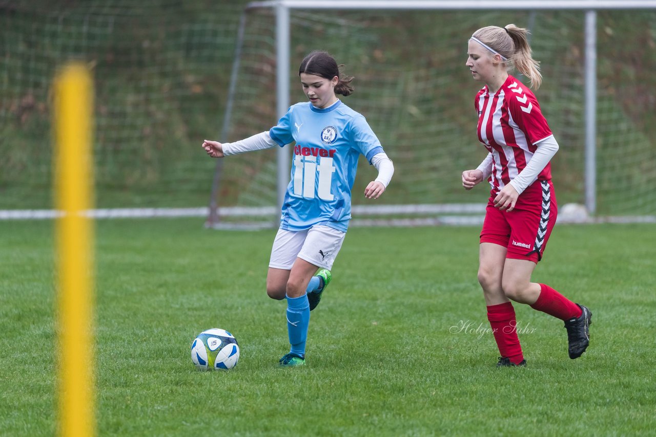 Bild 58 - wBJ TuS Tensfeld - SV Fortuna St. Juergen